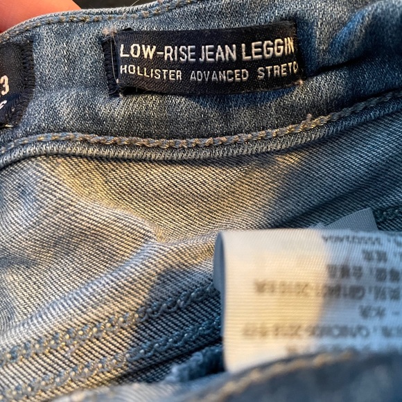 Hollister Low-Rise Jean Jeggings - Picture 6 of 6